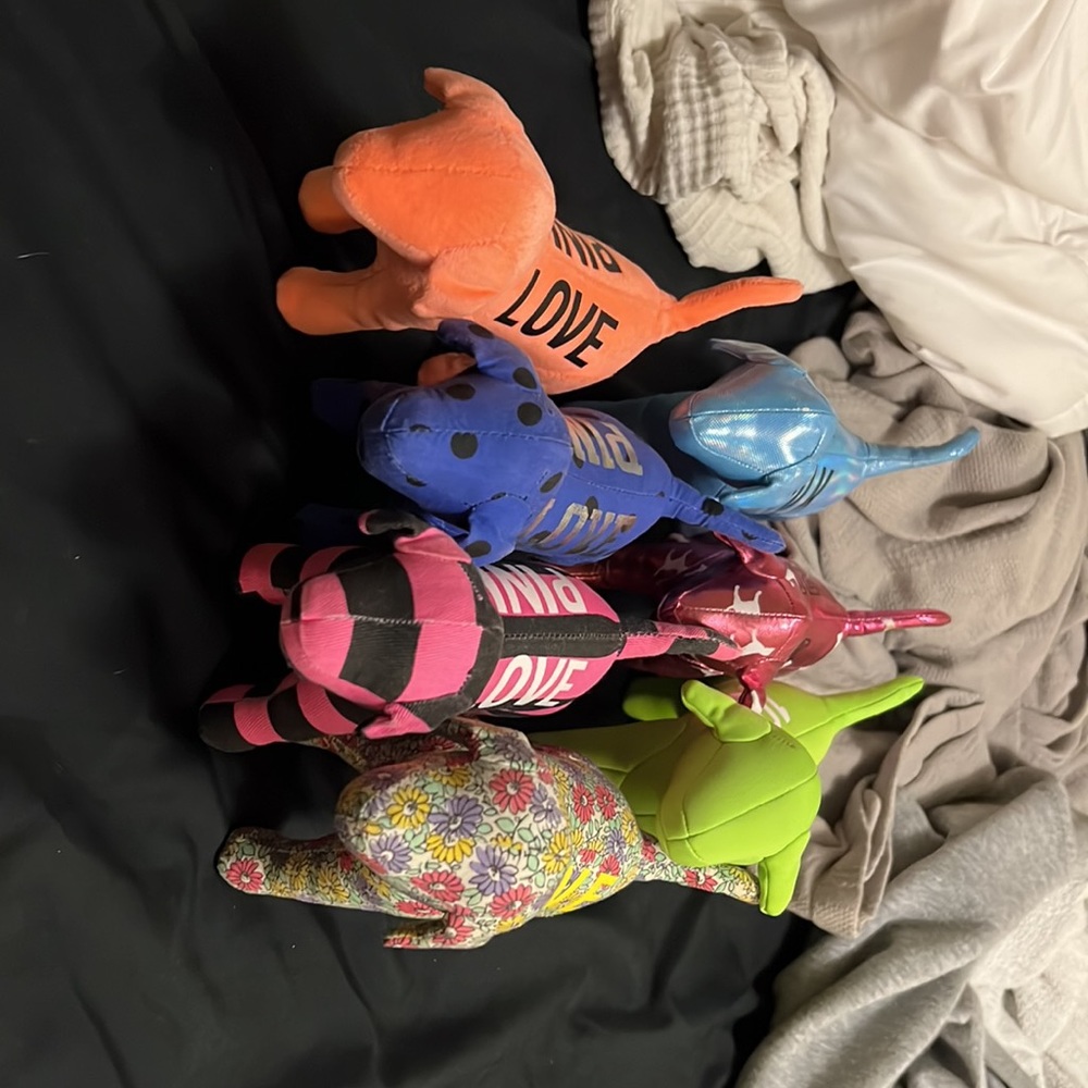 Pink dogs - Picture 2 of 3